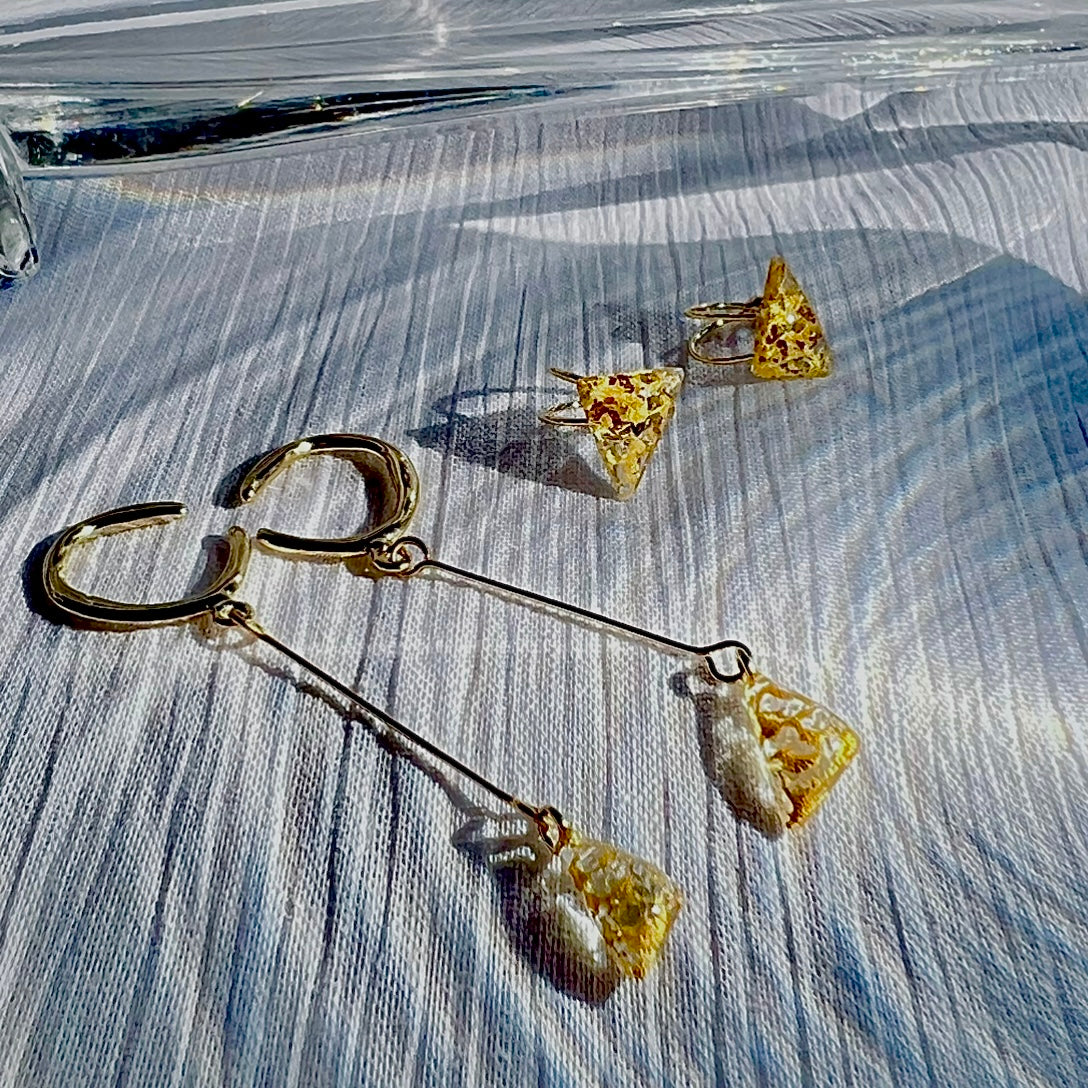 【イヤーカフ】　ゴールド　金継ぎ　斑